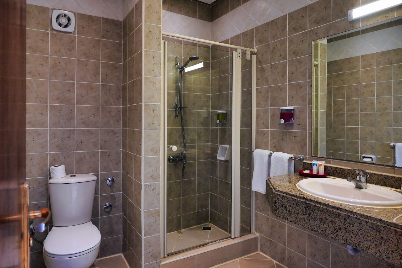 Standard Room 4
