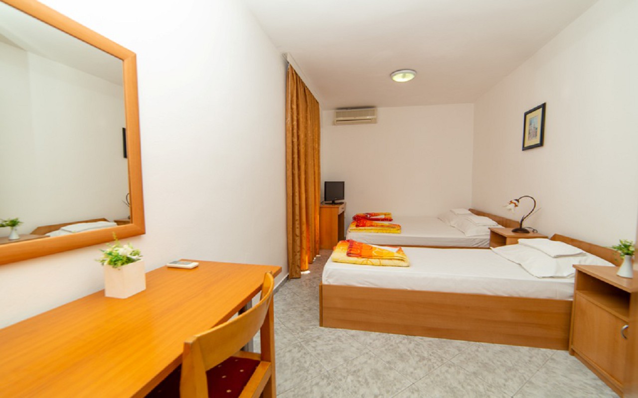 Double+EXB Room 2
