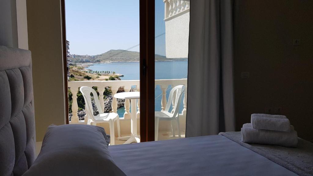 Deluxe Triple Room 3