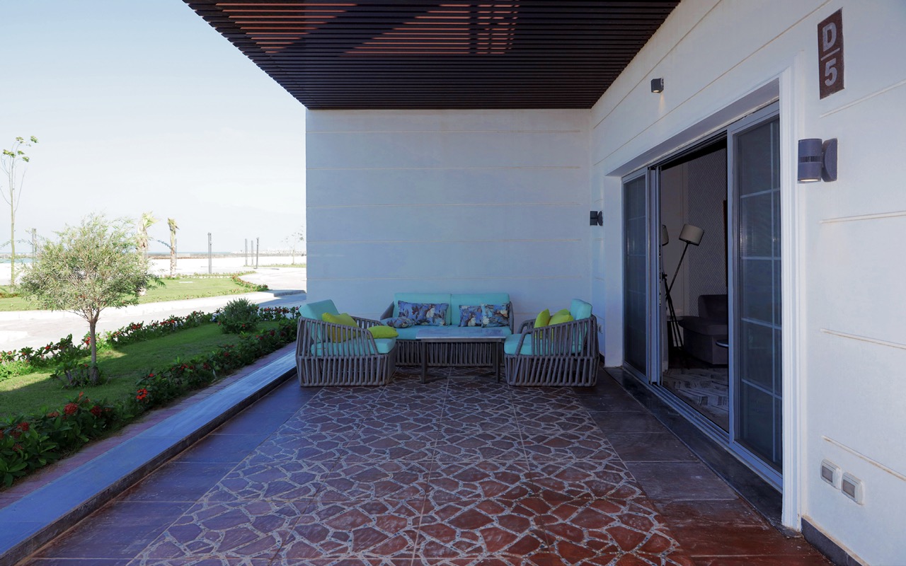 Elegance Chalet Sea Front 4