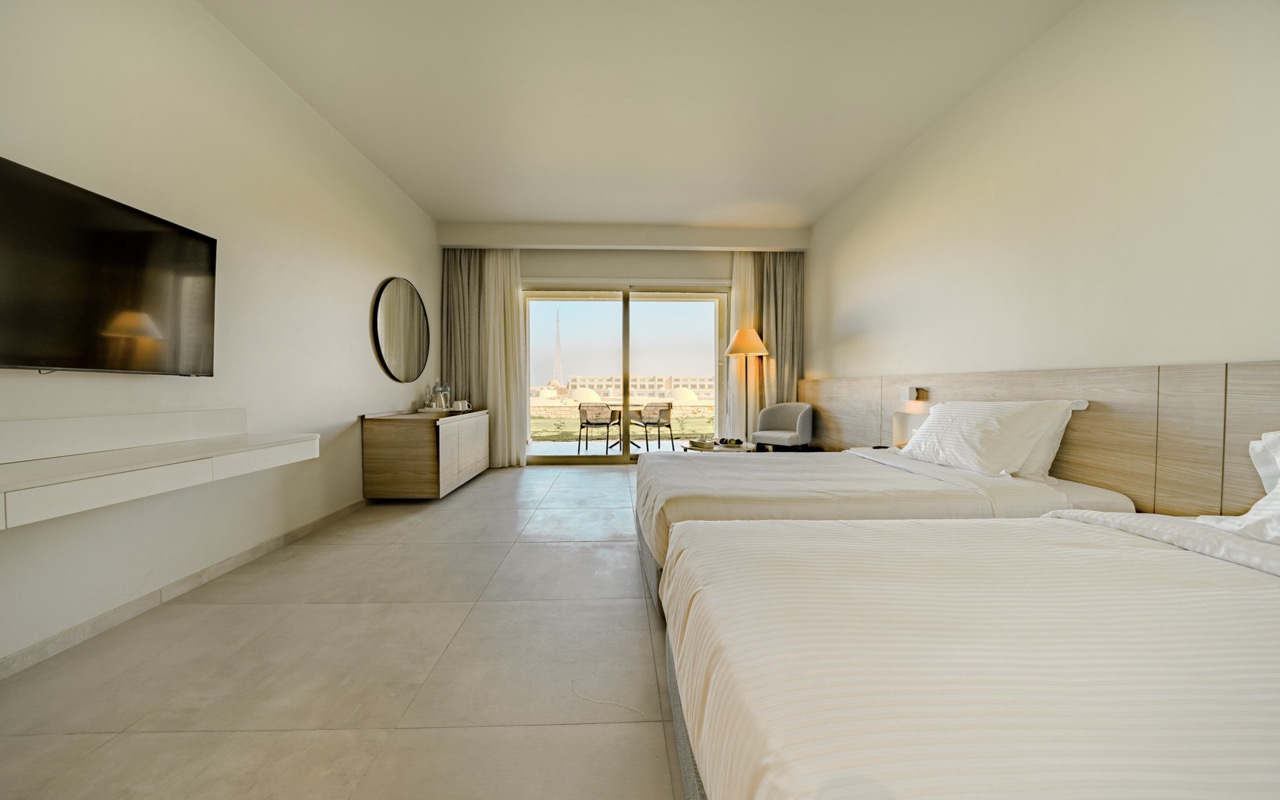 Deluxe Room 1