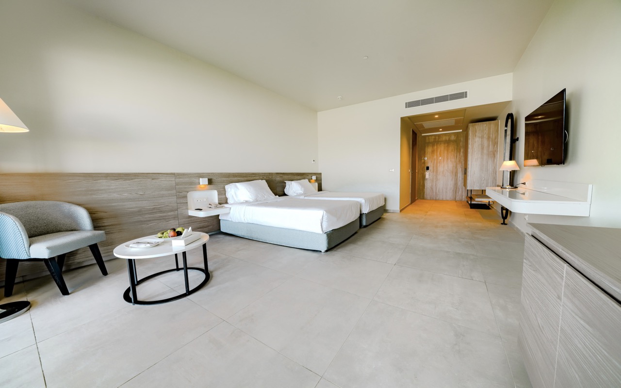 Deluxe Room 2