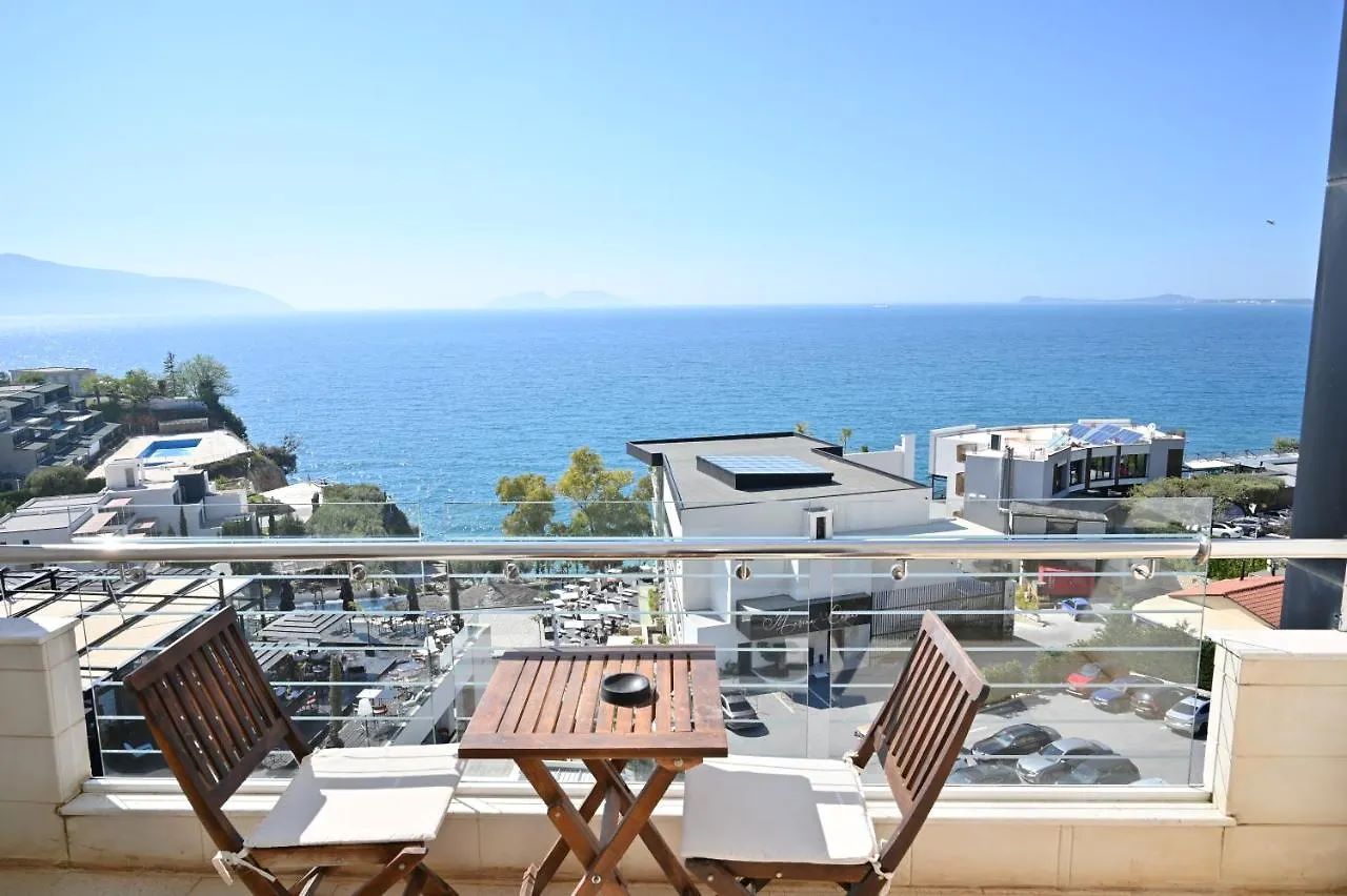 Junior Suite Balcony Sea View 4