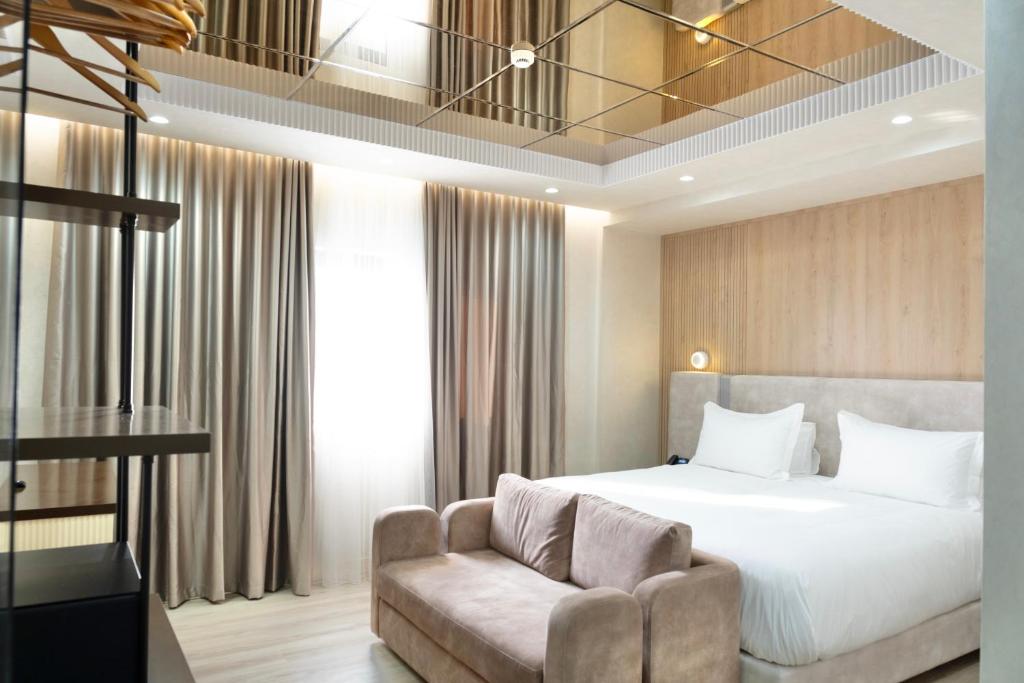 Deluxe Double Room Corner Sea View 1