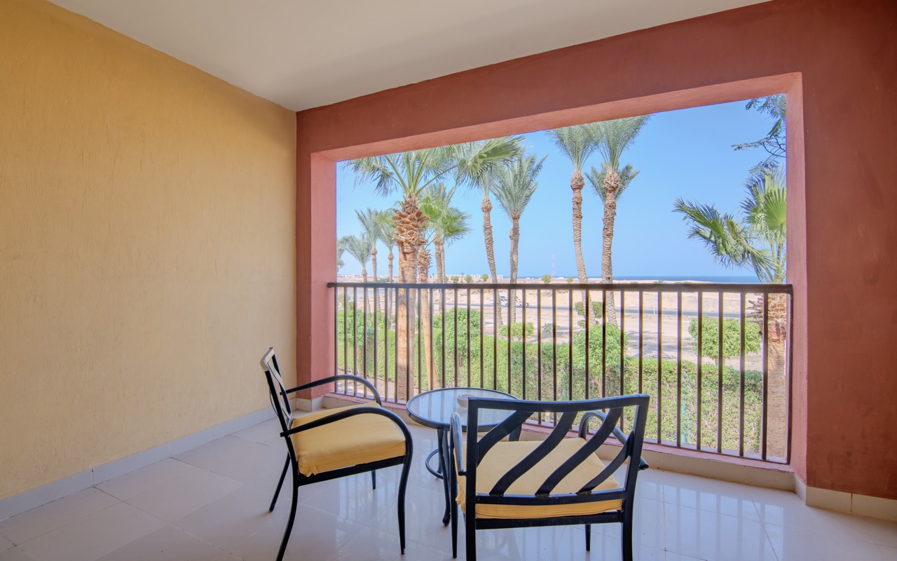 Deluxe Garden or Sea View 3