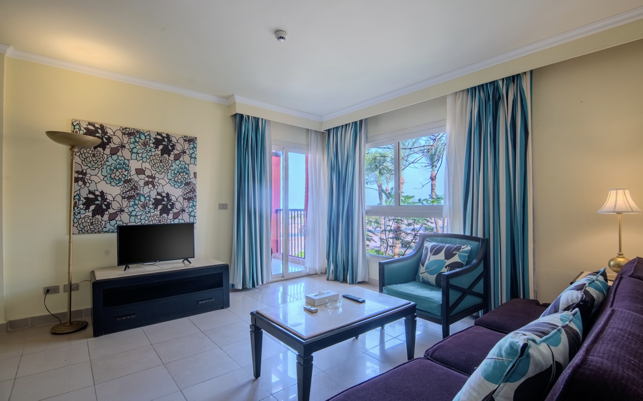 Family Suite Garden View Room 2