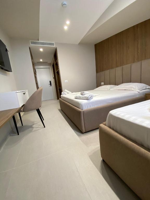 Panoramic Room 2