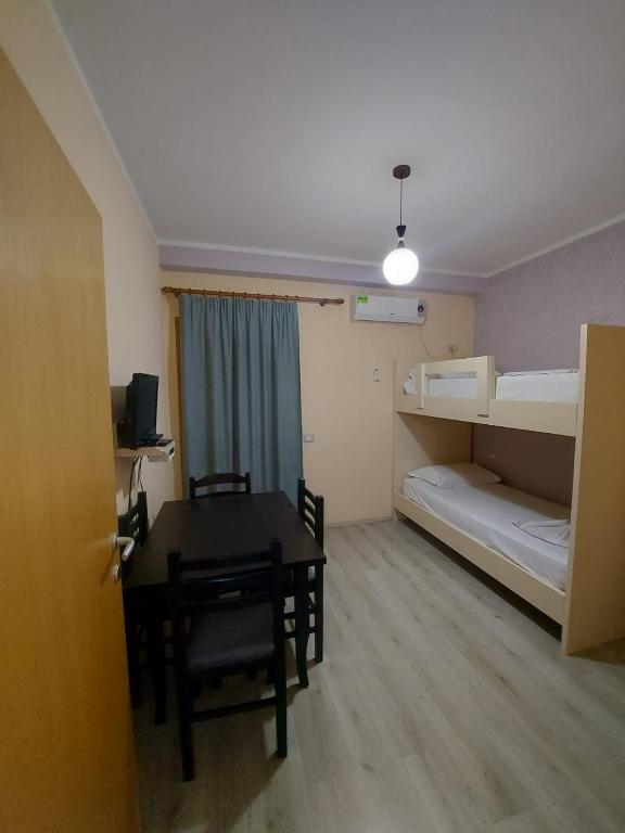 1st Floor Apt With Balcony & Kitchen 2