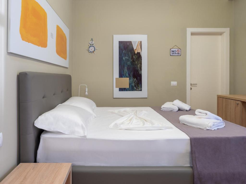 Deluxe Double Room 1
