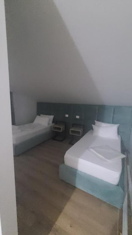 Luxury Quadruple Room 2