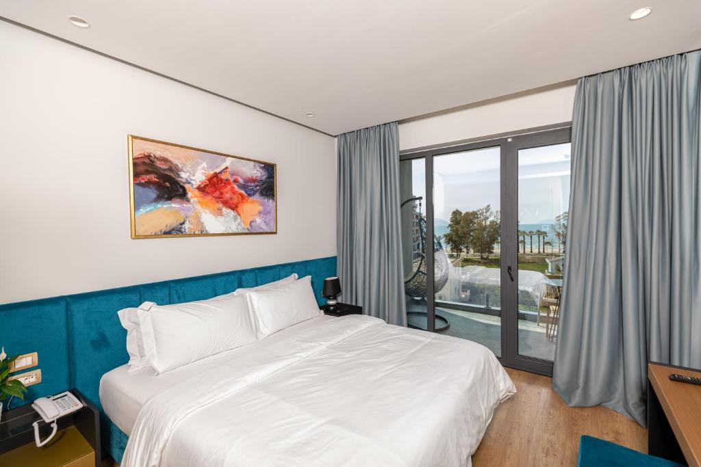 Deluxe Double Room 1