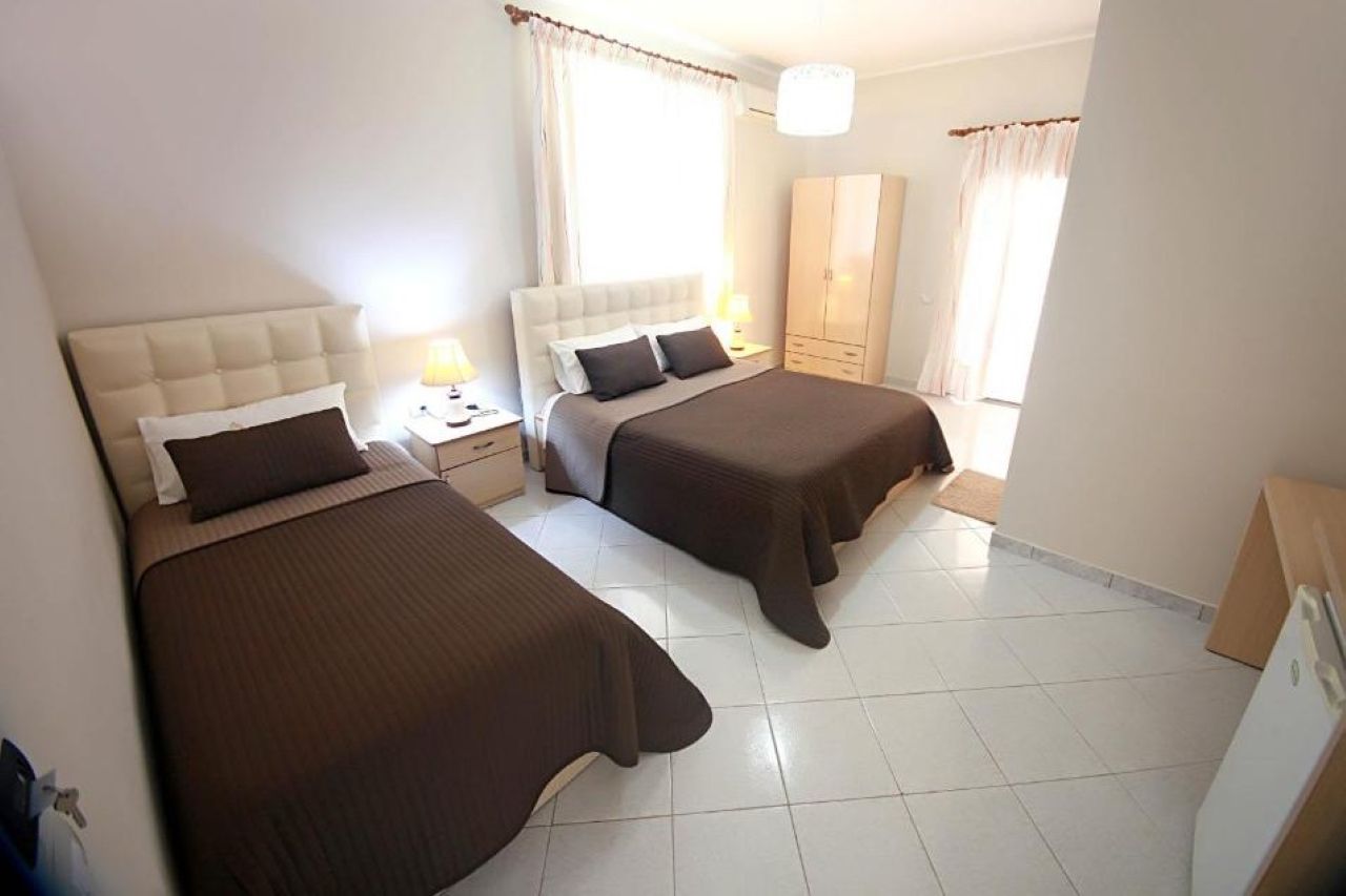 Triple Room 1