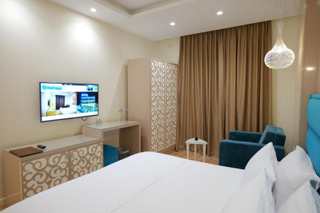 Double Deluxe Room Upper Floor 2nd or 3rd 4