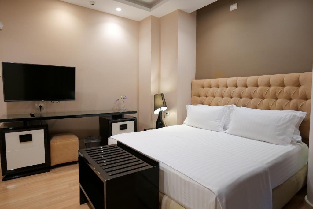 Deluxe Family Room Upper Floor 2nd or 3rd 1