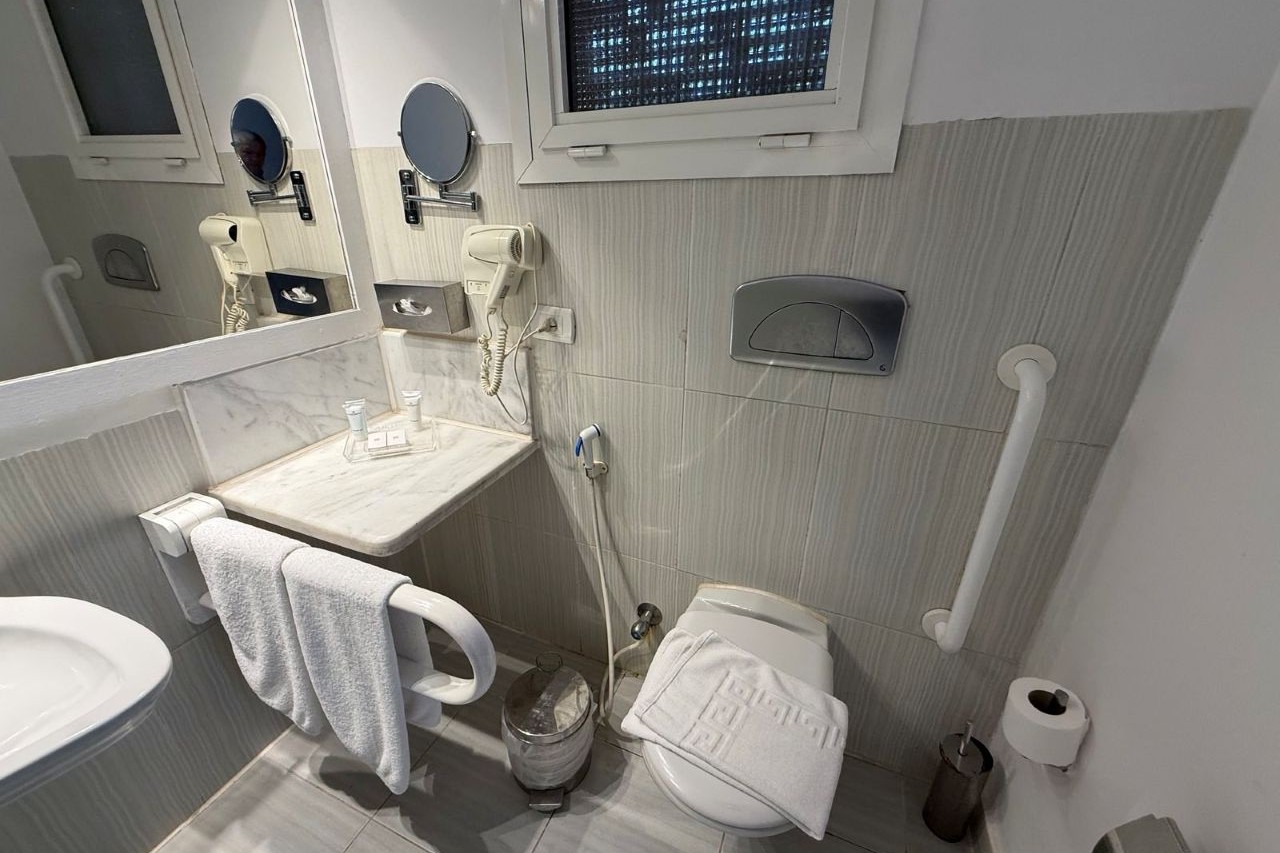 Handicap room 2