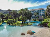 Naithonburi Beach Resort