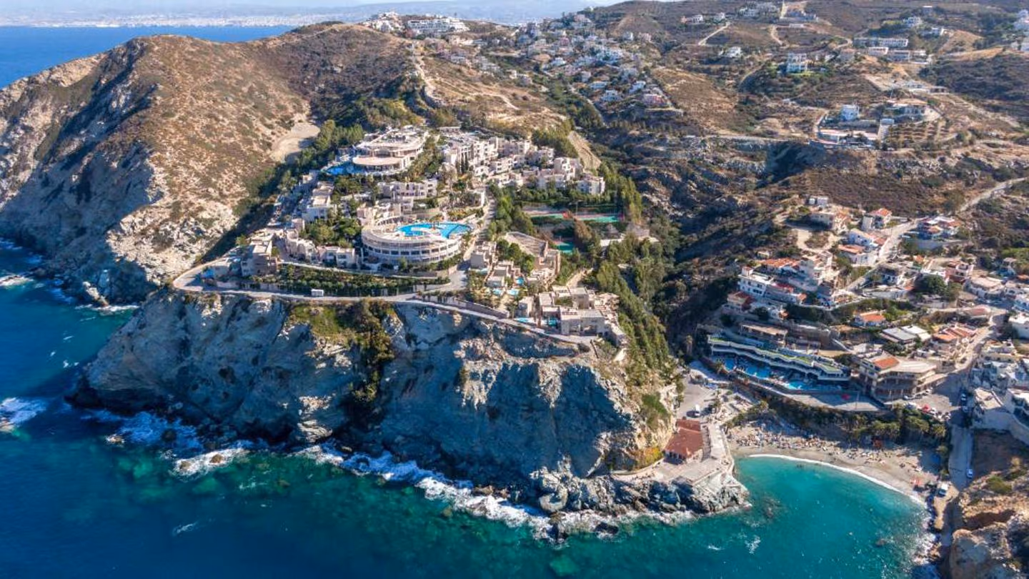 Athina Palace Resort & Spa 3