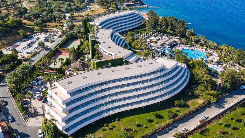 The Grand Blue Sky Hotel