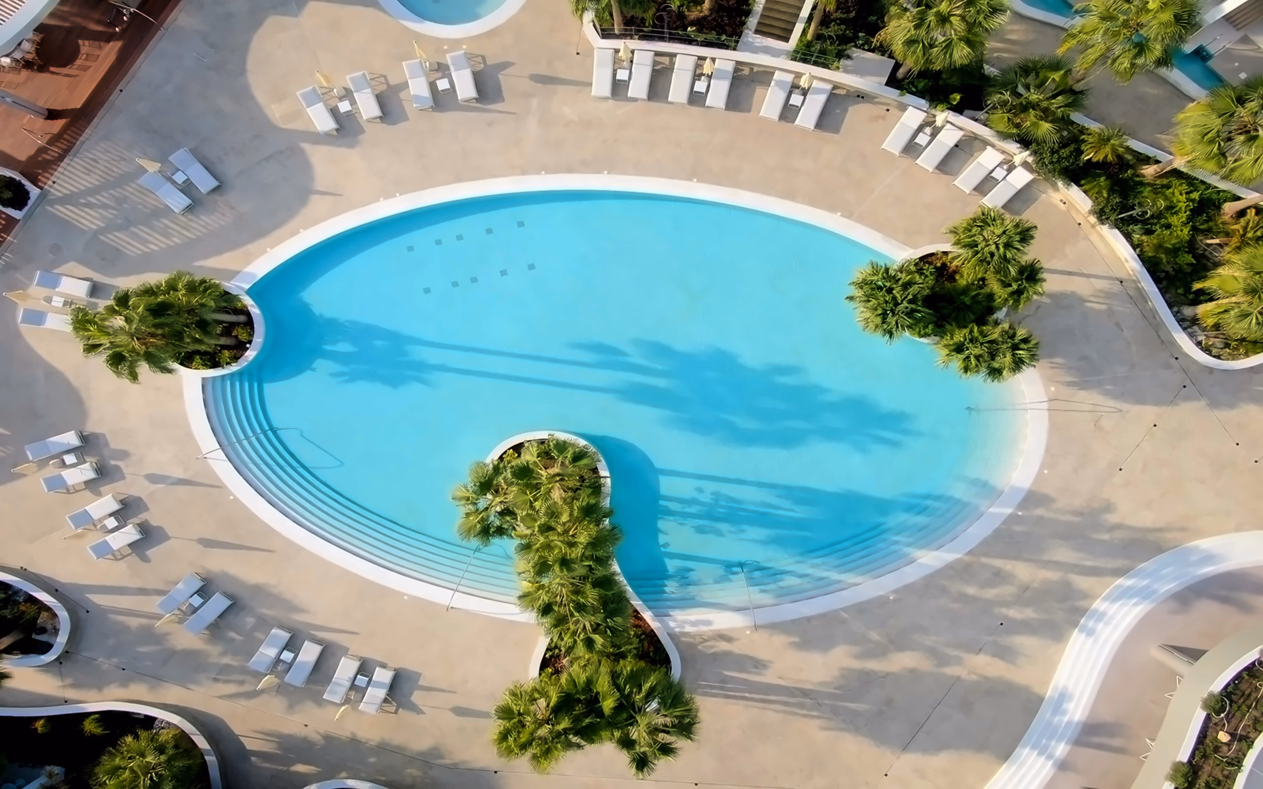 Radisson Beach Resort Larnaca 6
