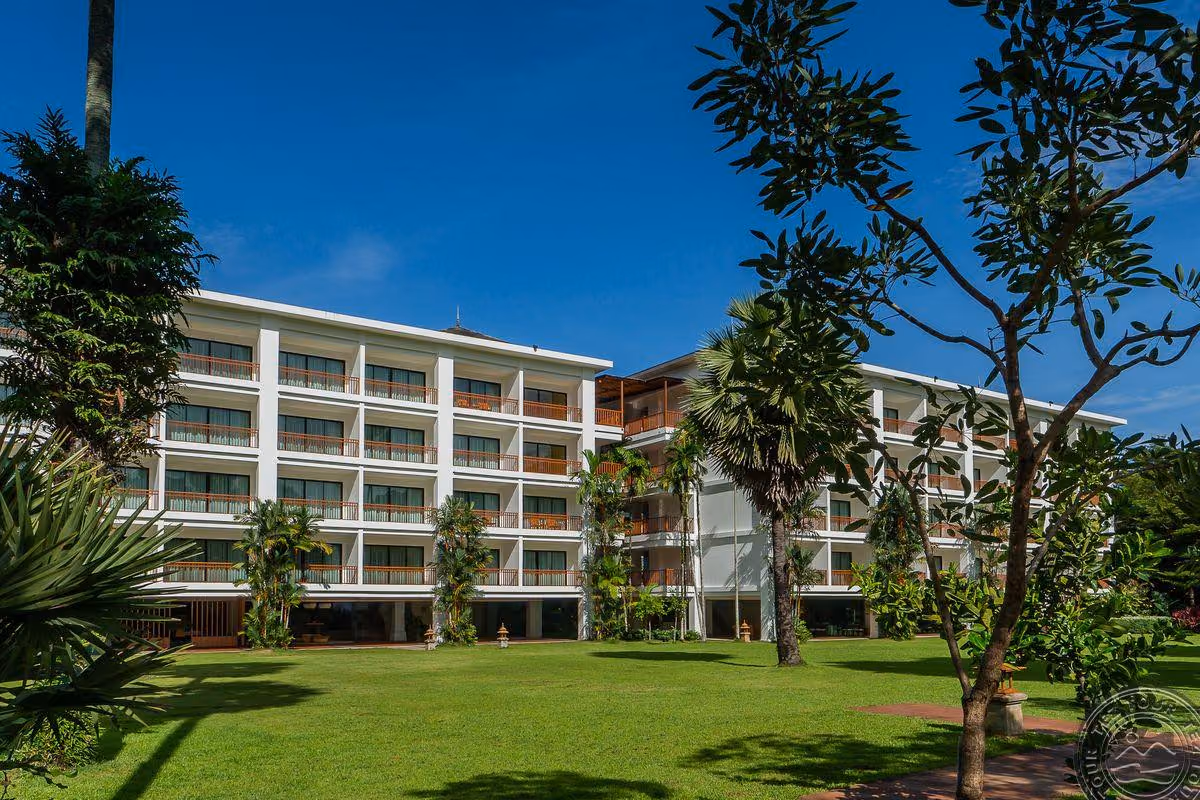 Naithonburi Beach Resort 2