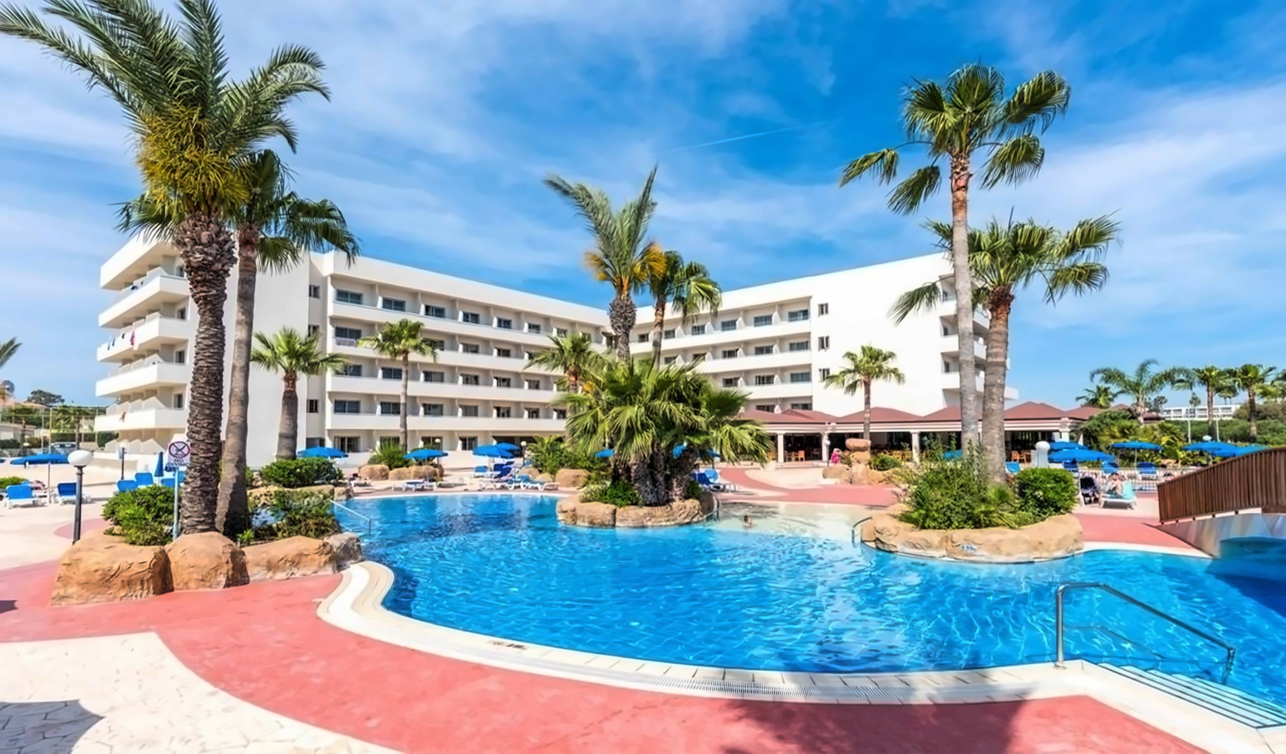 Nissiana Hotel & Bungalows 4
