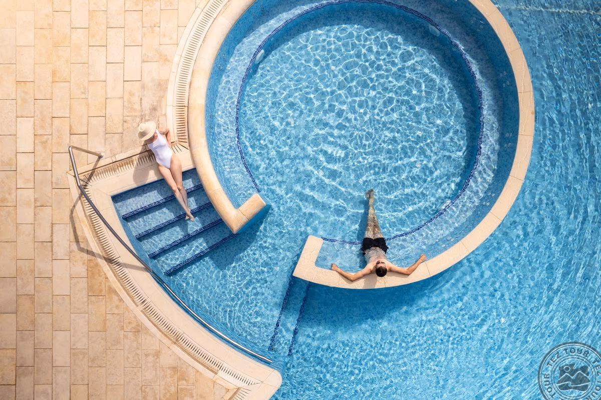 The Royal Apollonia 5