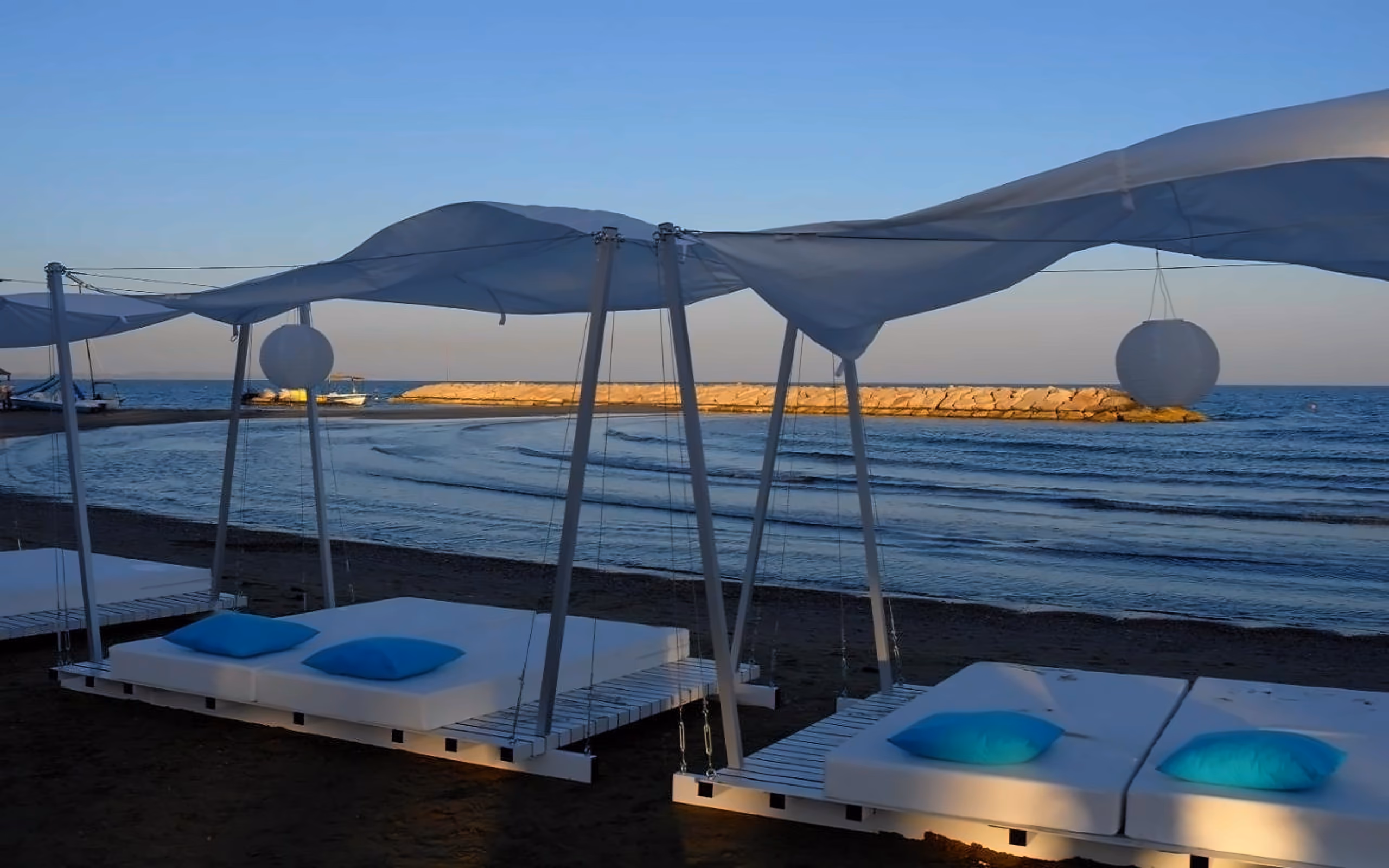 Sandy Beach Hotel 2