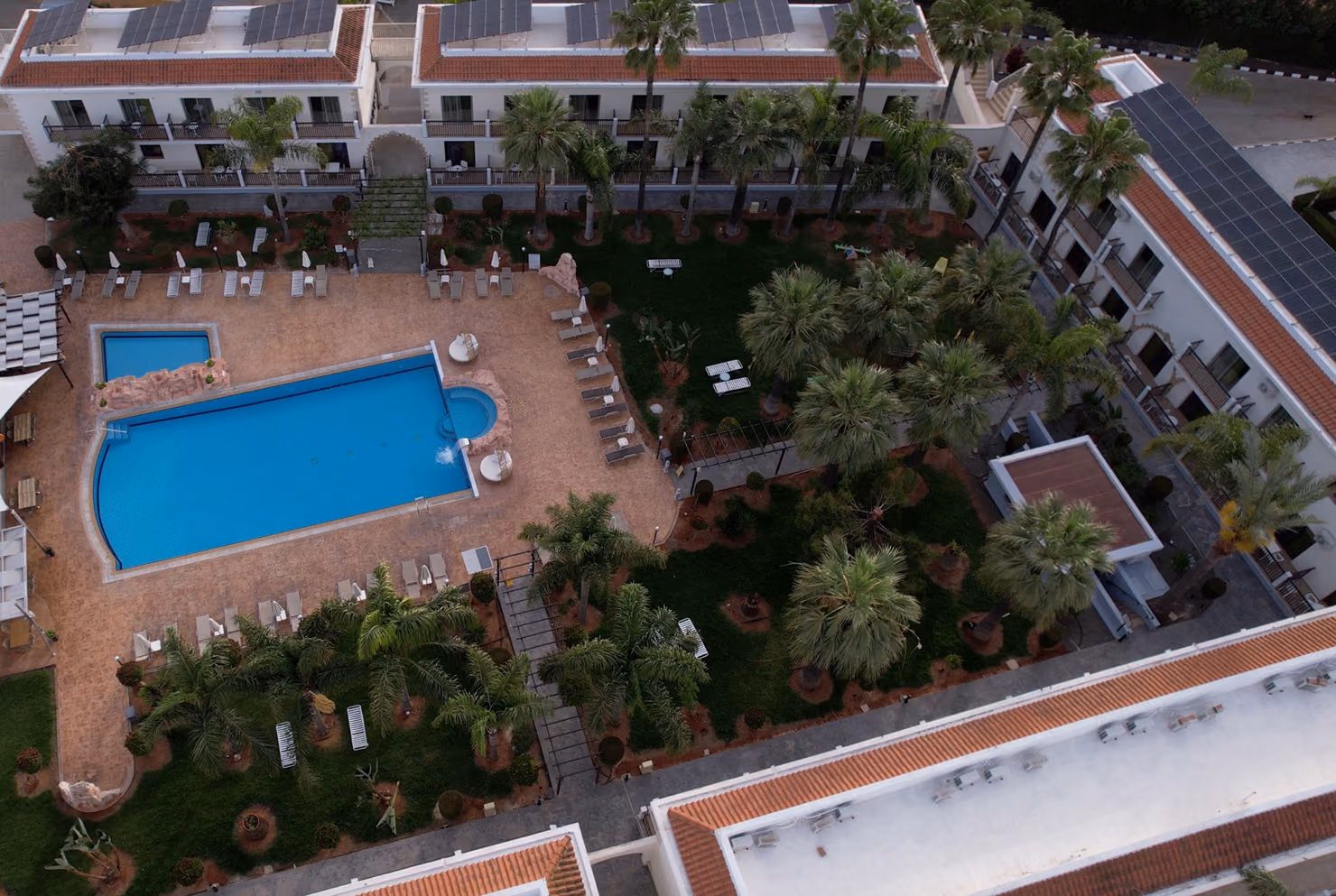 Loutsiana Hotel Apartments 6
