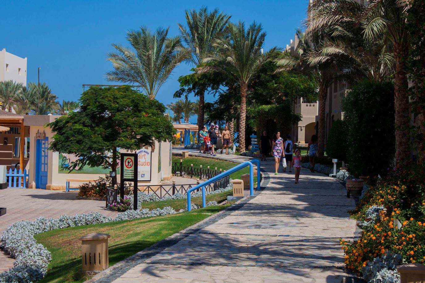 El Karma Aqua Beach Resort 3