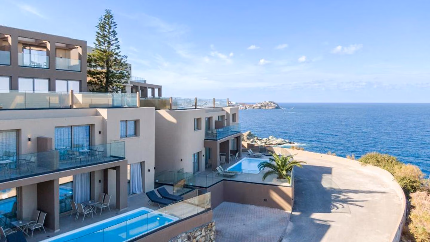Athina Palace Resort & Spa 6