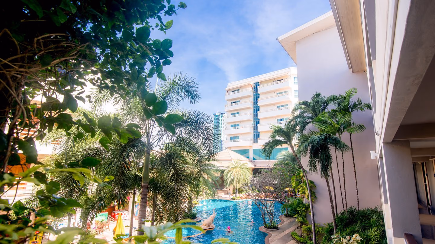 Sea Breeze Jomtien Resort 4