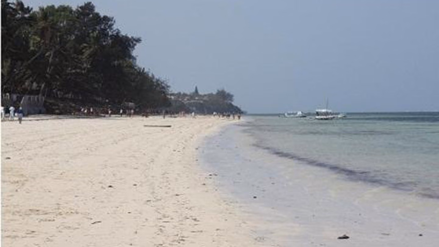Kenya Bay Beach 2