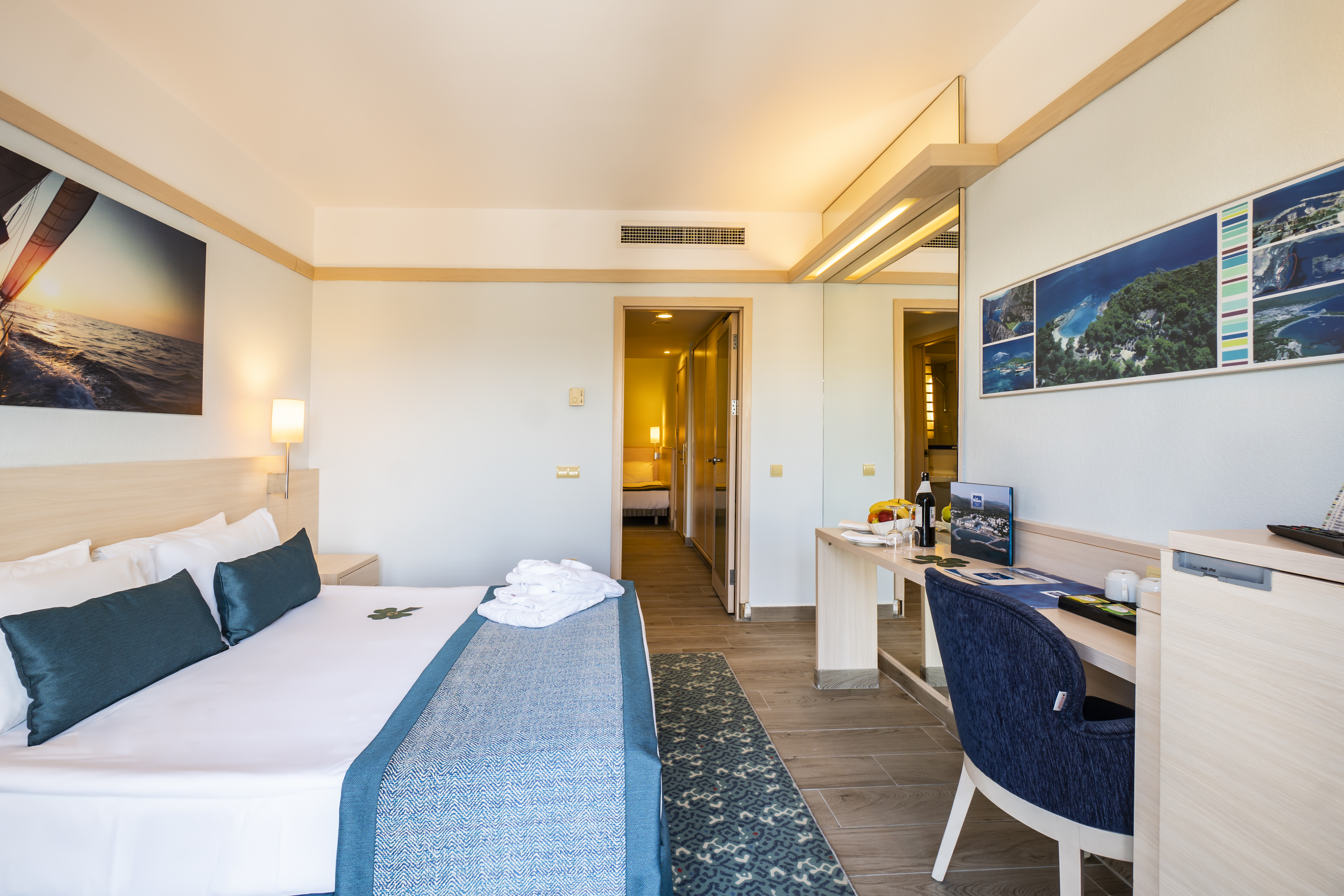 Coral Family Room 1