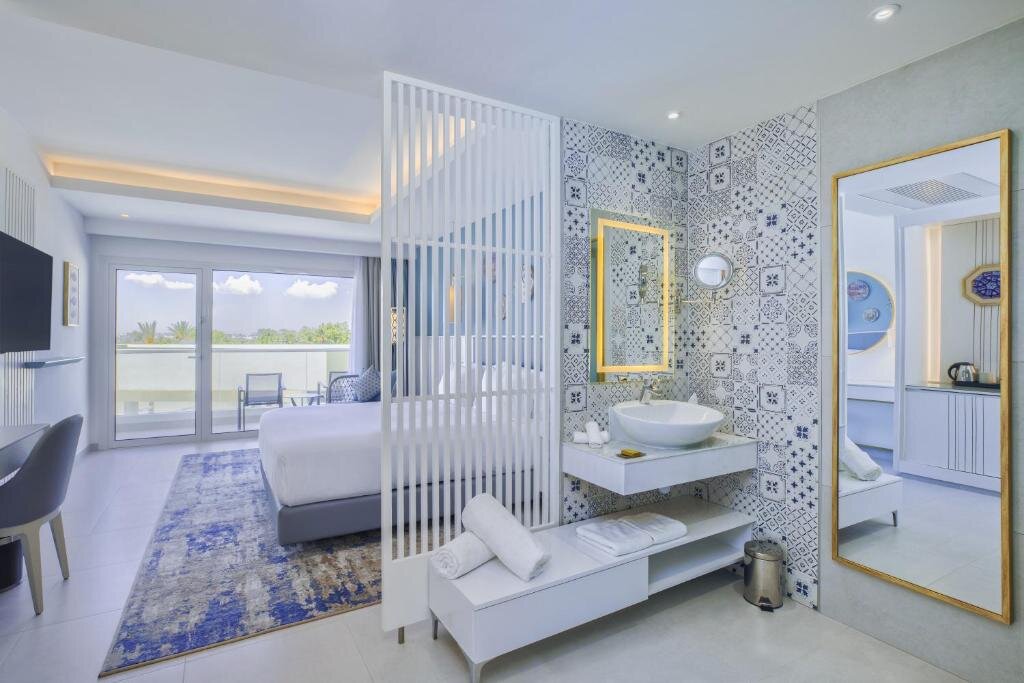 Guest Room 2