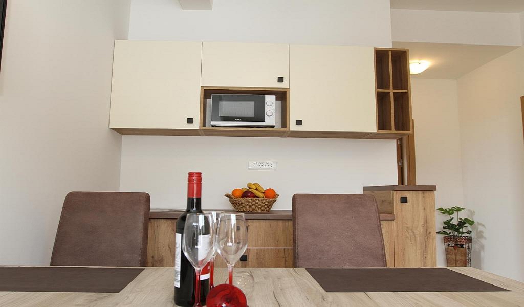 Apartment 04 3