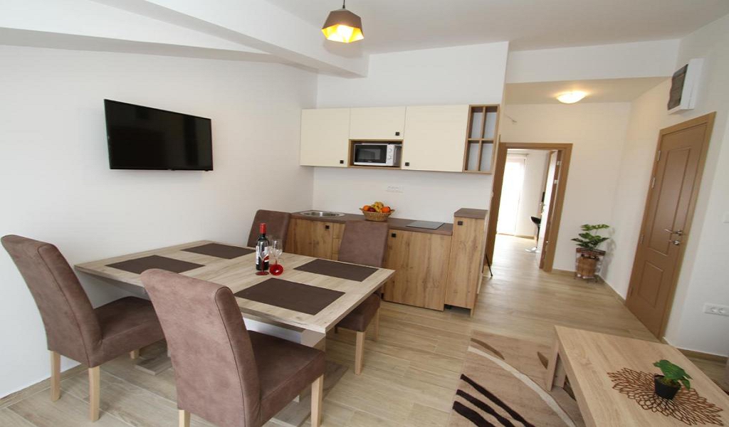 Apartment 04 4