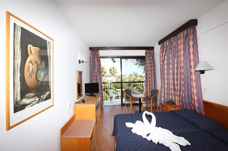 Twin Room Inland View 2
