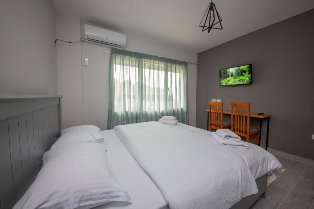 Room Double Window Side Sea View 2