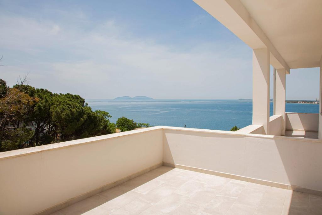 Room Double With Balcony Sea view 1