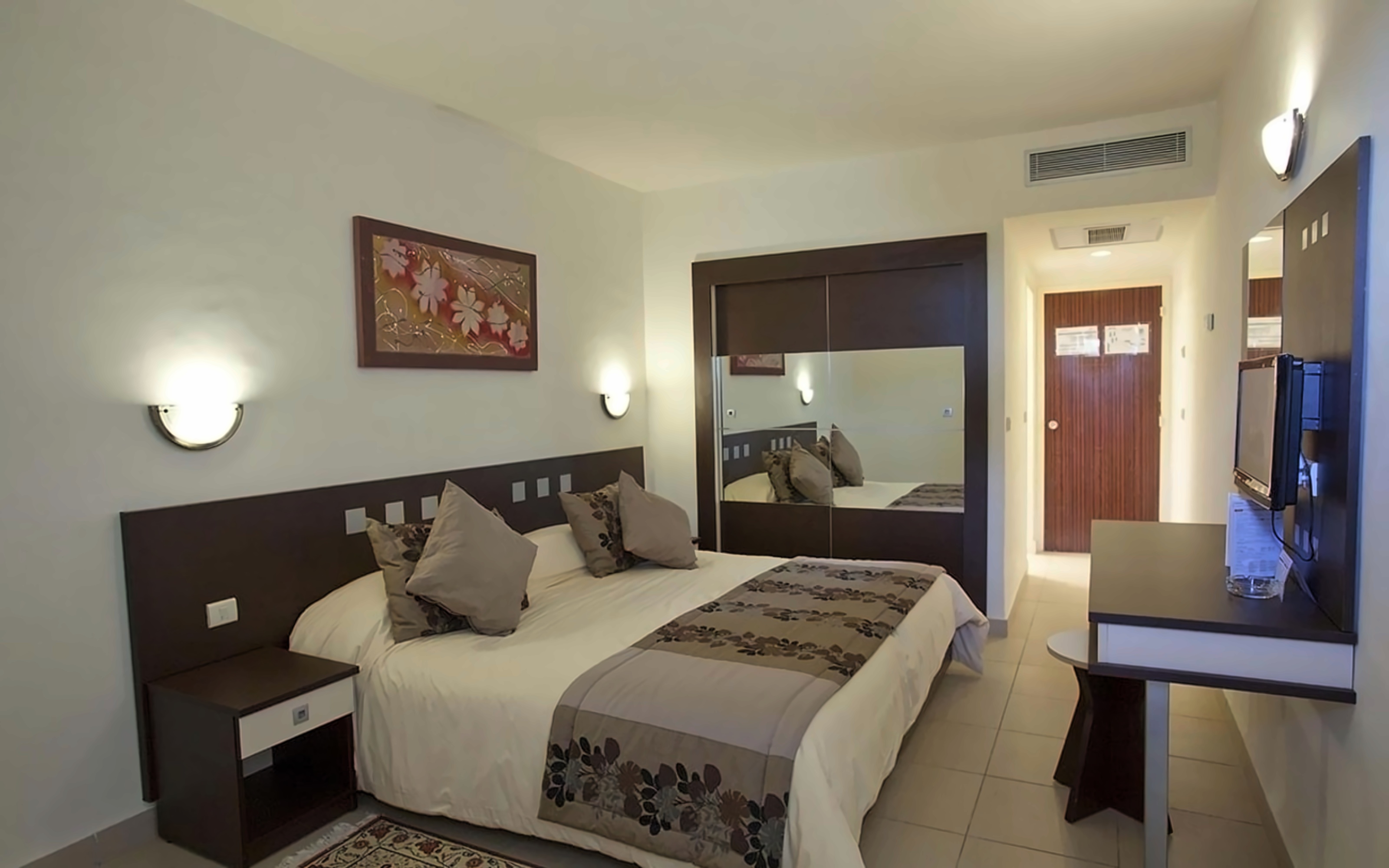 Promo Room 1