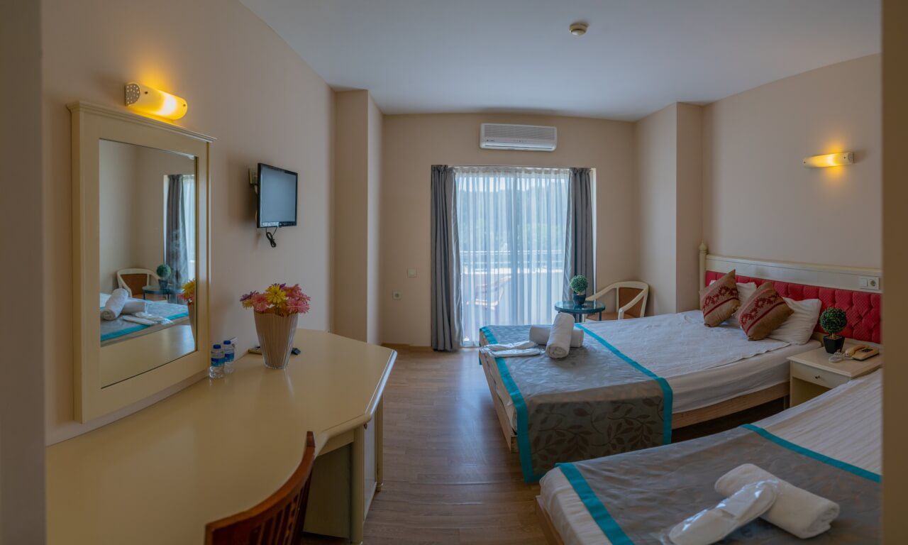 Twin Room 4