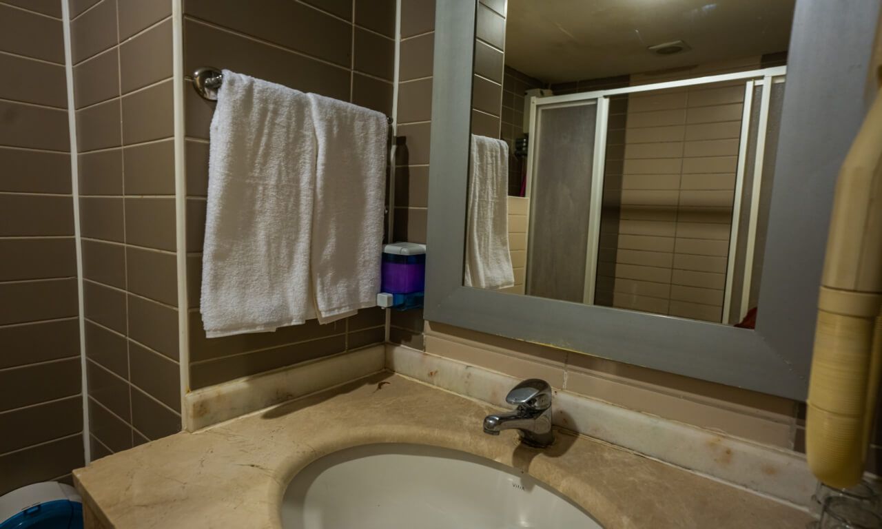 Twin Room 3