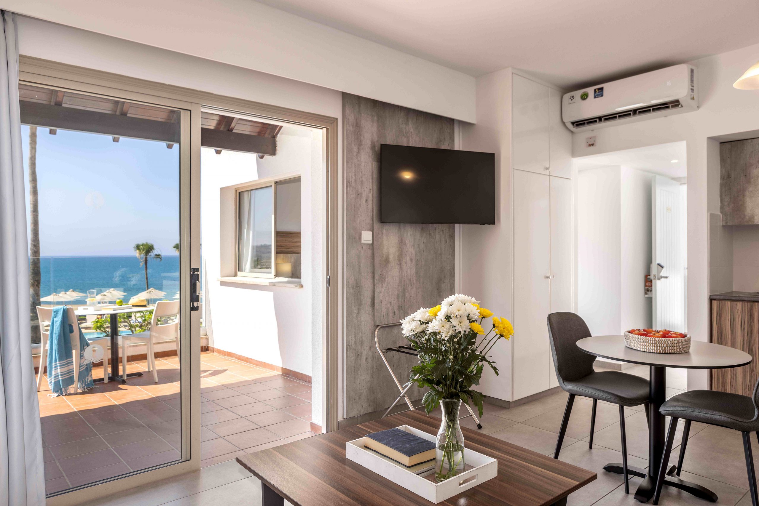 One Bedroom Apartment Side Sea View 2