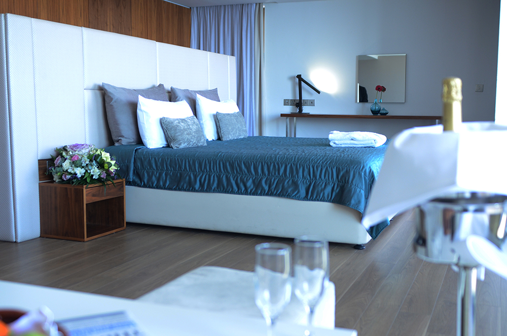 Superior Room Side Sea View 2