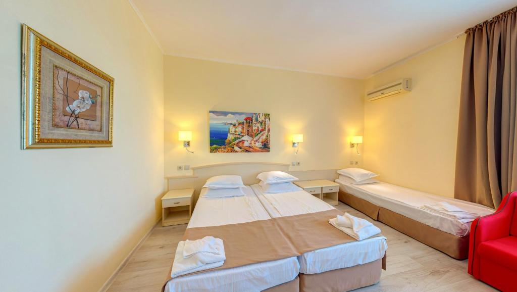Triple Room 1