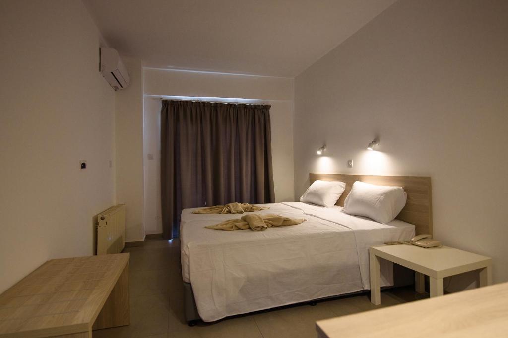 Superior One Bedroom Apartment Inland View 2