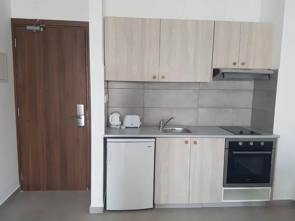 Superior Studio Apartment Inland View 1