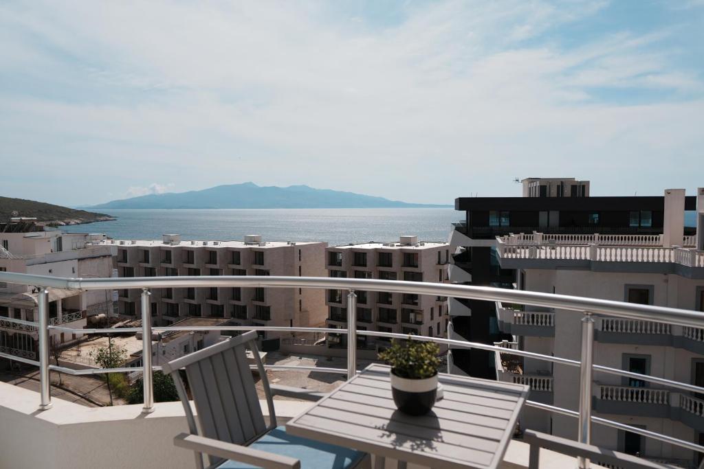 Superior Triple Room With Balcony Sea View 3