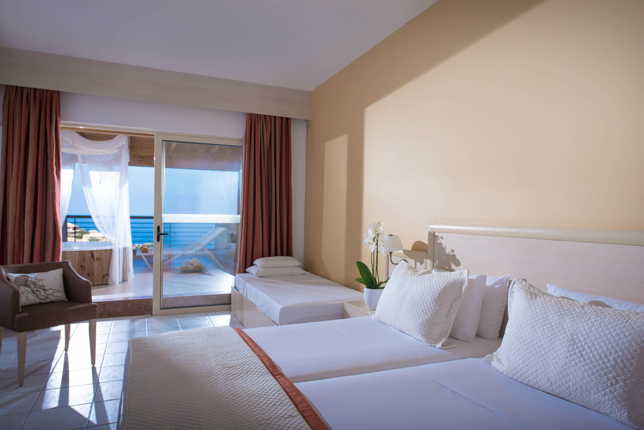 Executive Double Sea View with Outdoor Jacuzzi Main Building 1