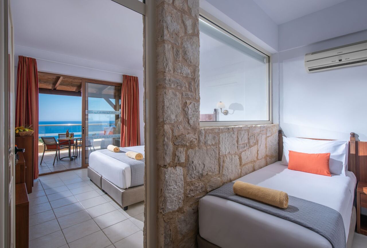 Family Room 2 Bedroom Sea View Main Building 1